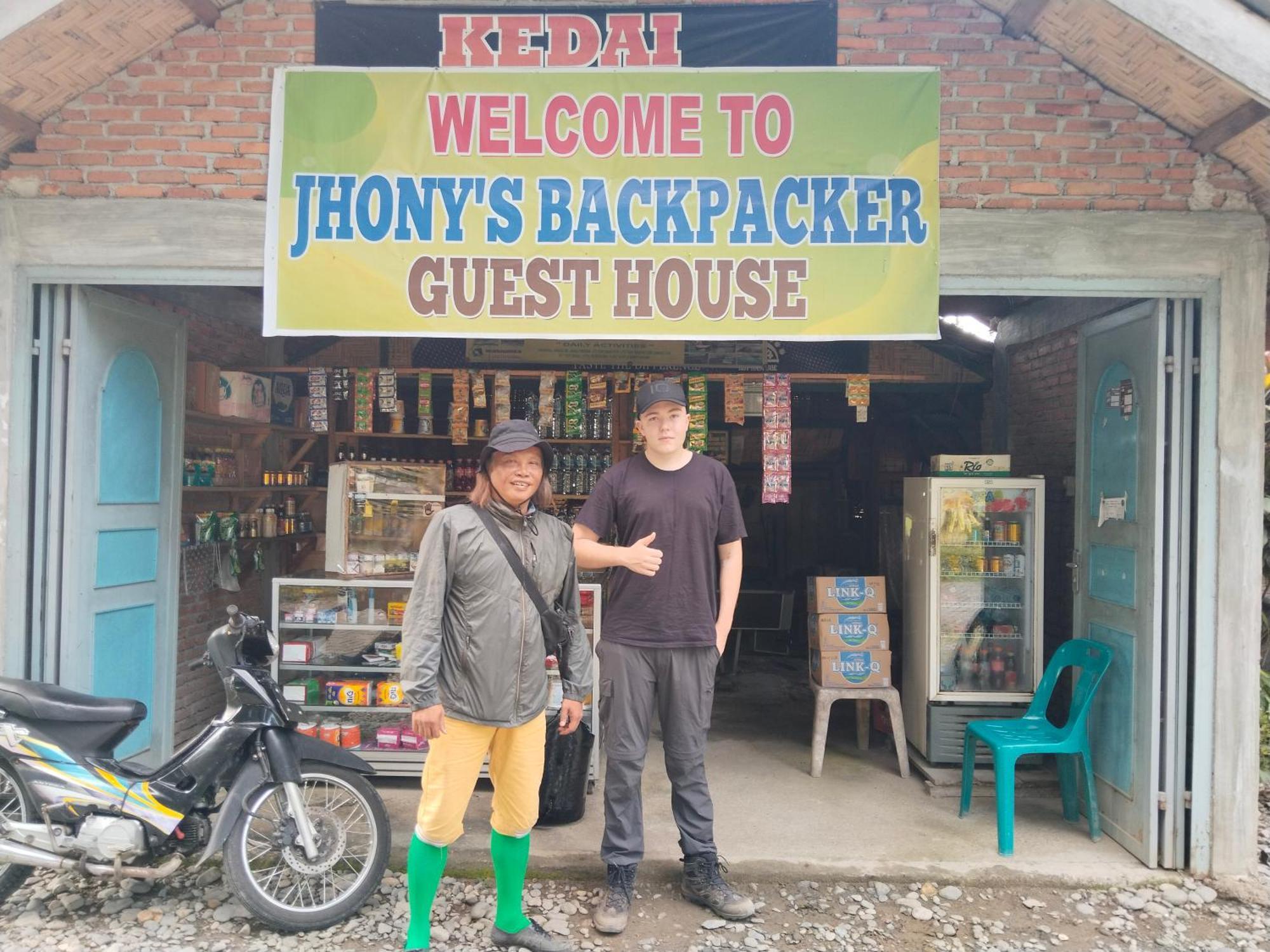 Jhony'S Backpacker-Guest House Only Stay Here Book Treking With Us Bukit Lawang Buitenkant foto