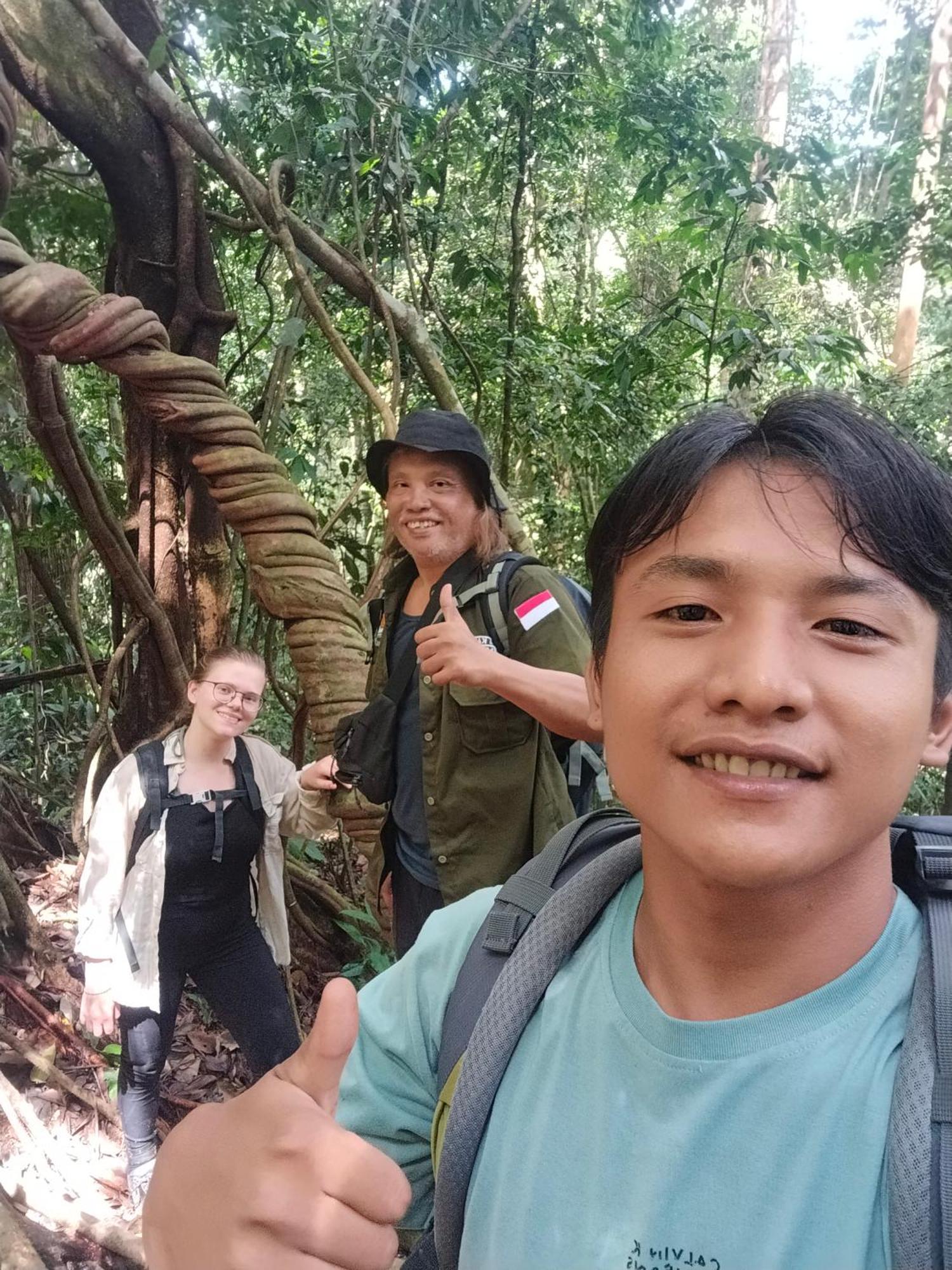 Jhony'S Backpacker-Guest House Only Stay Here Book Treking With Us Bukit Lawang Buitenkant foto
