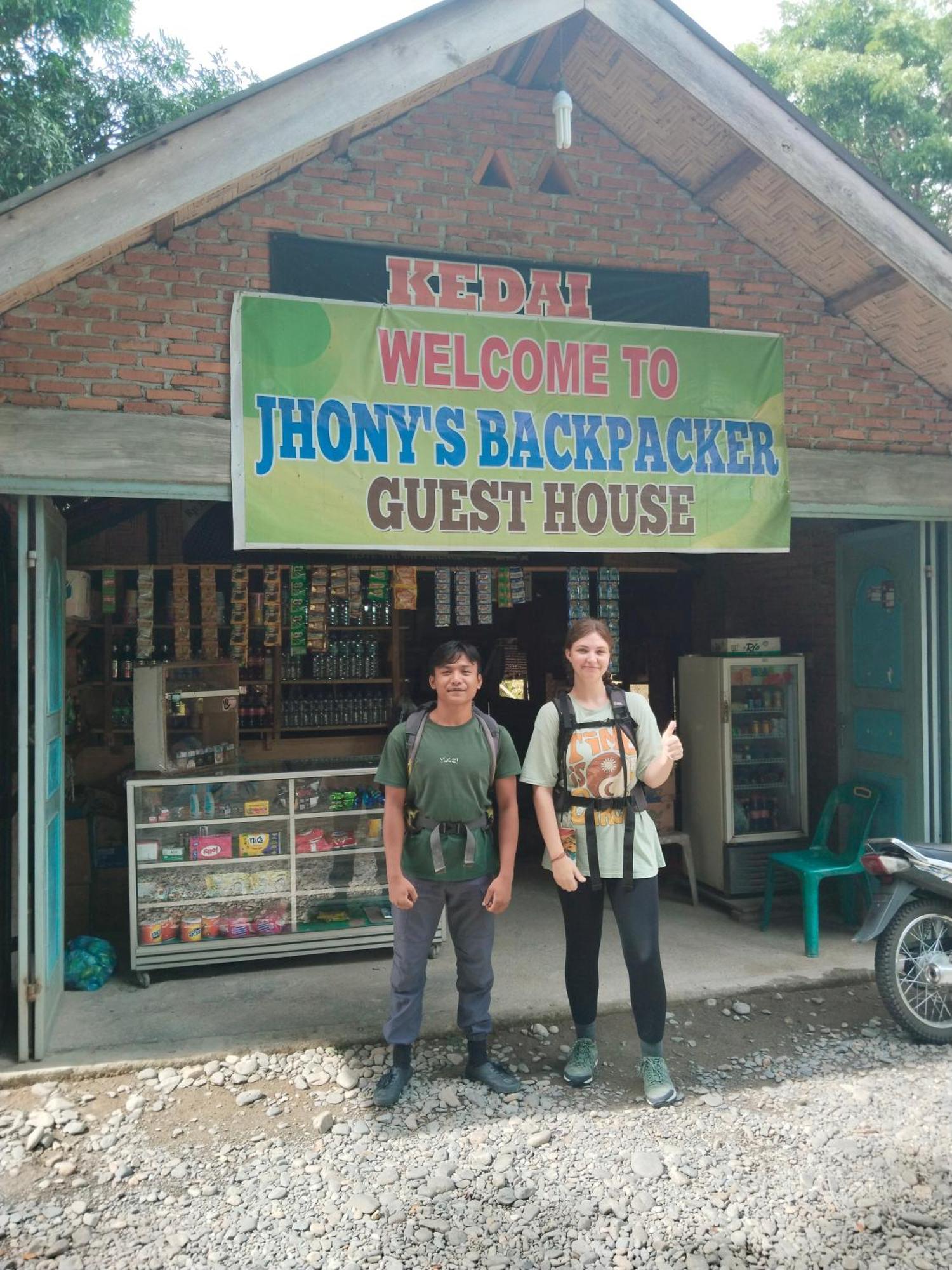 Jhony'S Backpacker-Guest House Only Stay Here Book Treking With Us Bukit Lawang Buitenkant foto
